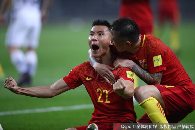 说实话做导演我还没做好准备，慢慢来吧，也可能准备好了我就去做了，但这个事儿不作为正式发布
